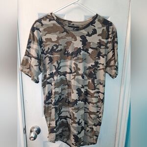 PacSun Green and Brown Camouflage Tee